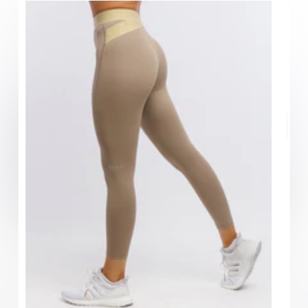 ECHT ULTIMATE LEGGINGS - TAUPE (L)